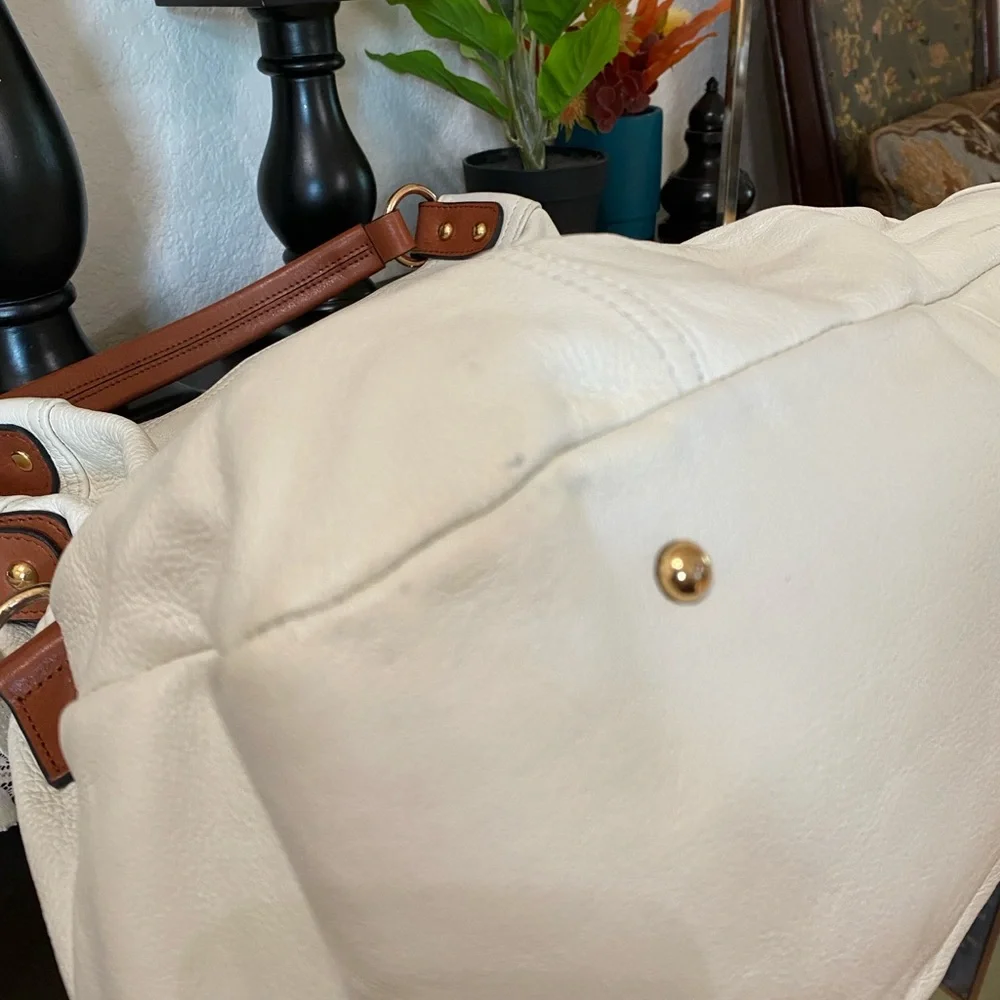 Cynthia Rowley Womens Shoulder Bag, Leather Zip Pockets Off White/Brown, X LRG - Picture 15 of 16